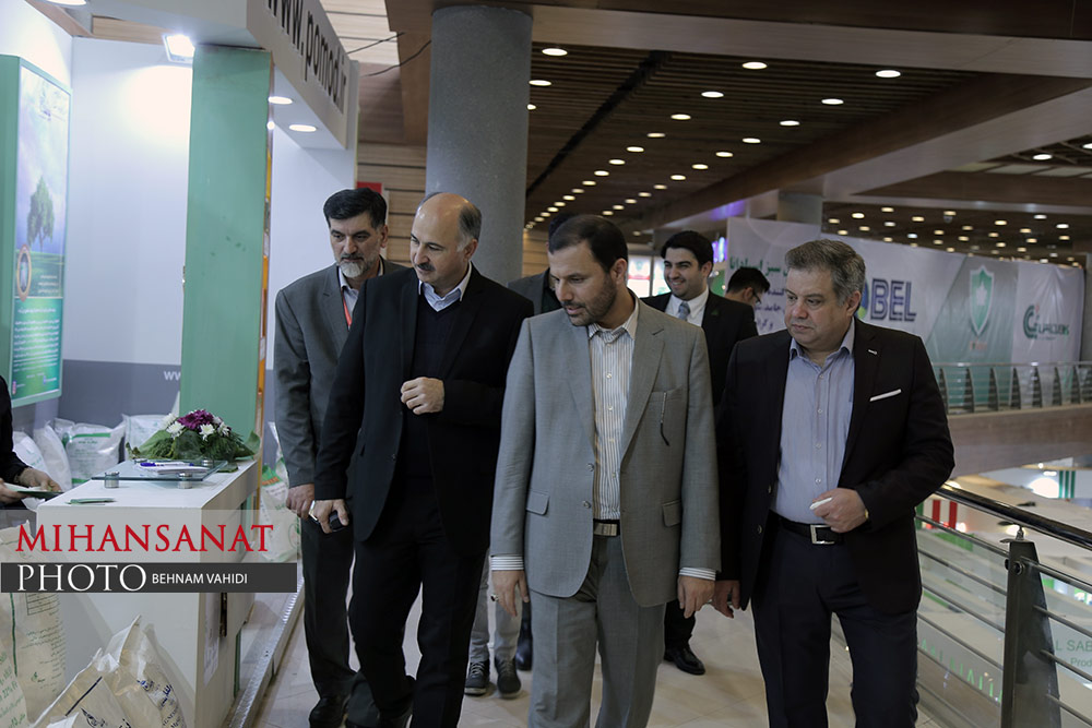 بازدید رئیس سازمان حفظ نباتات از هفتمین نمایشگاه نهاده‌های کشاورزی تهران