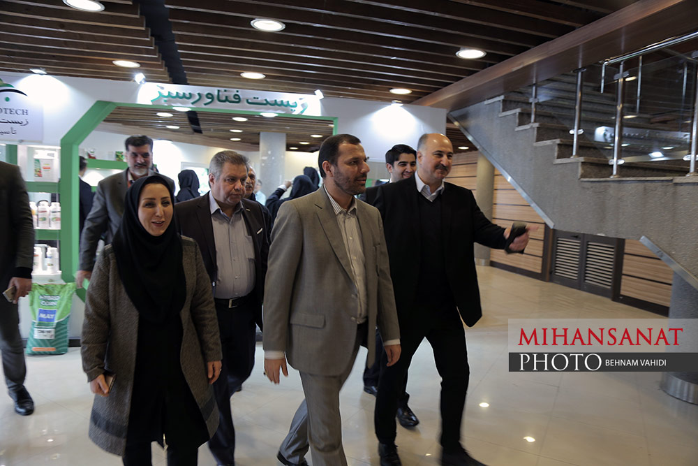 بازدید رئیس سازمان حفظ نباتات از هفتمین نمایشگاه نهاده‌های کشاورزی تهران