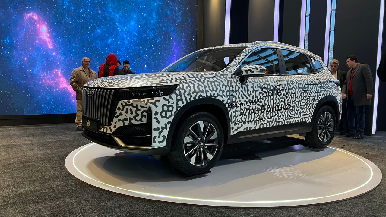 ام وی ام X77 مدیران خودرو در نمایشگاه خودروی تهران به نمایش گذاشته شد