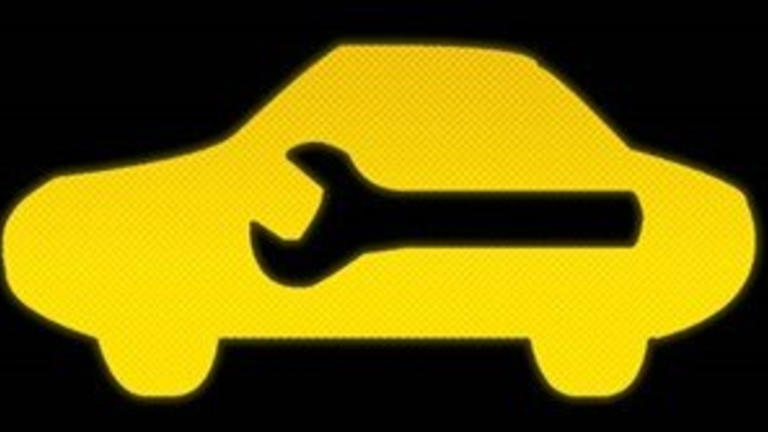 چراغ‌های هشدار پشت آمپر خودرو چه معنایی دارند؟